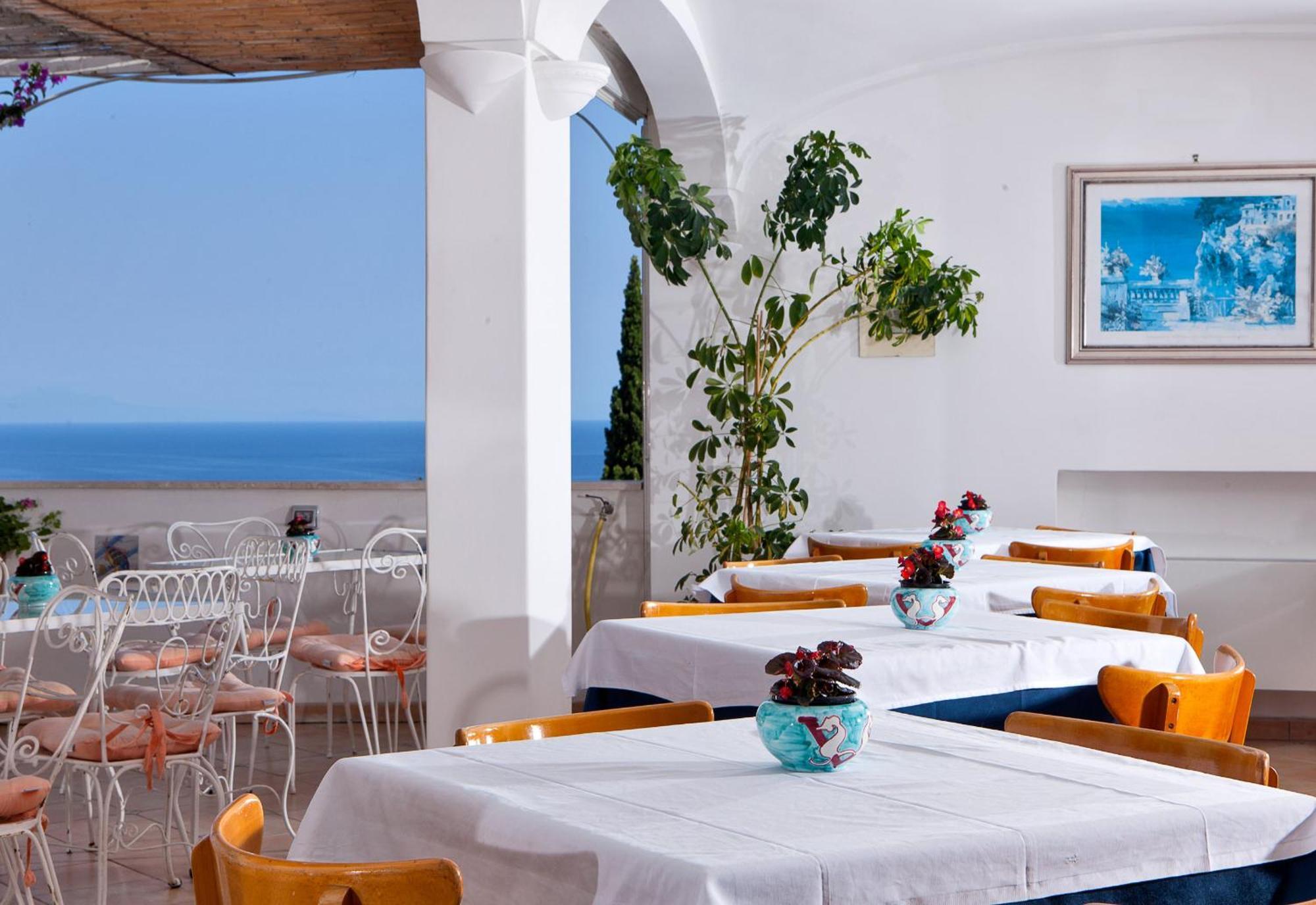 Hotel Vittoria Positano Esterno foto