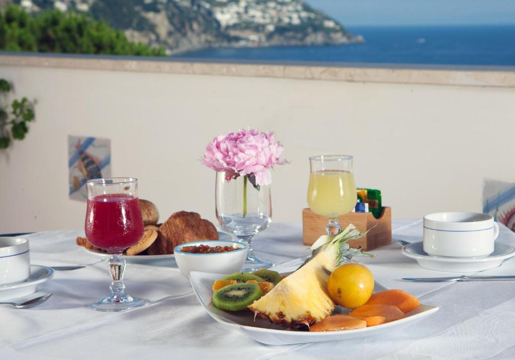Hotel Vittoria Positano Camera foto