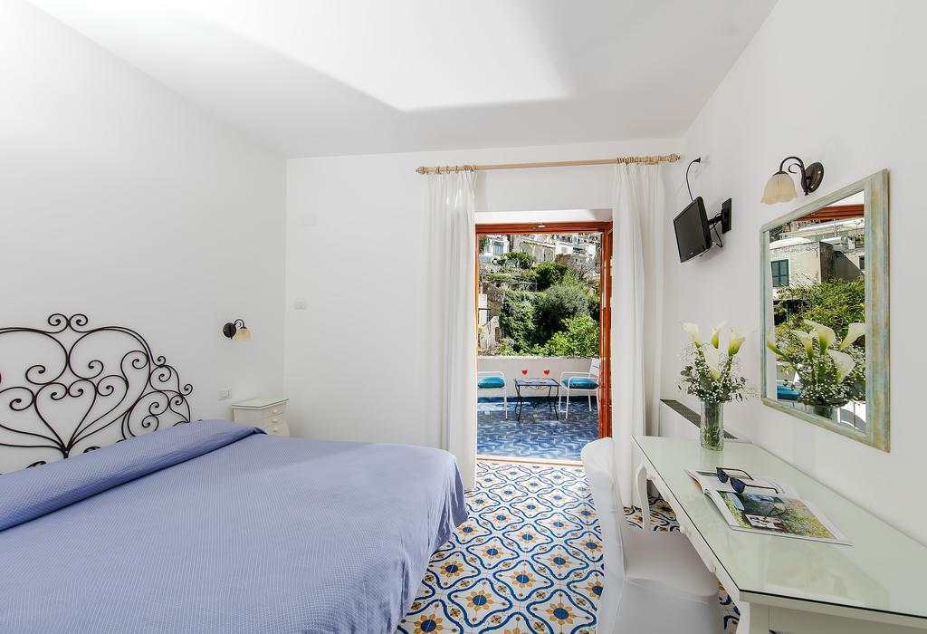 Hotel Vittoria Positano Esterno foto