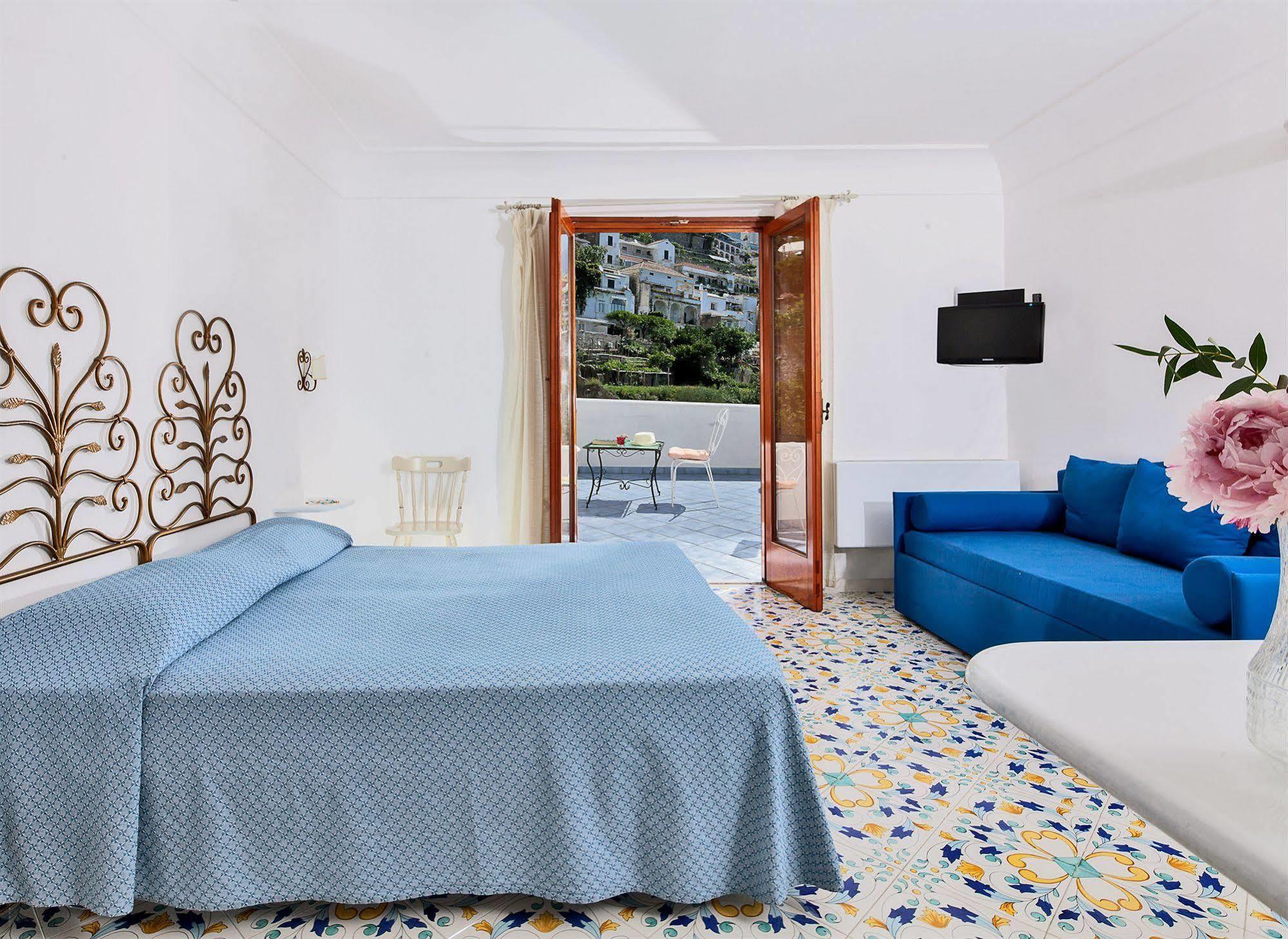 Hotel Vittoria Positano Esterno foto