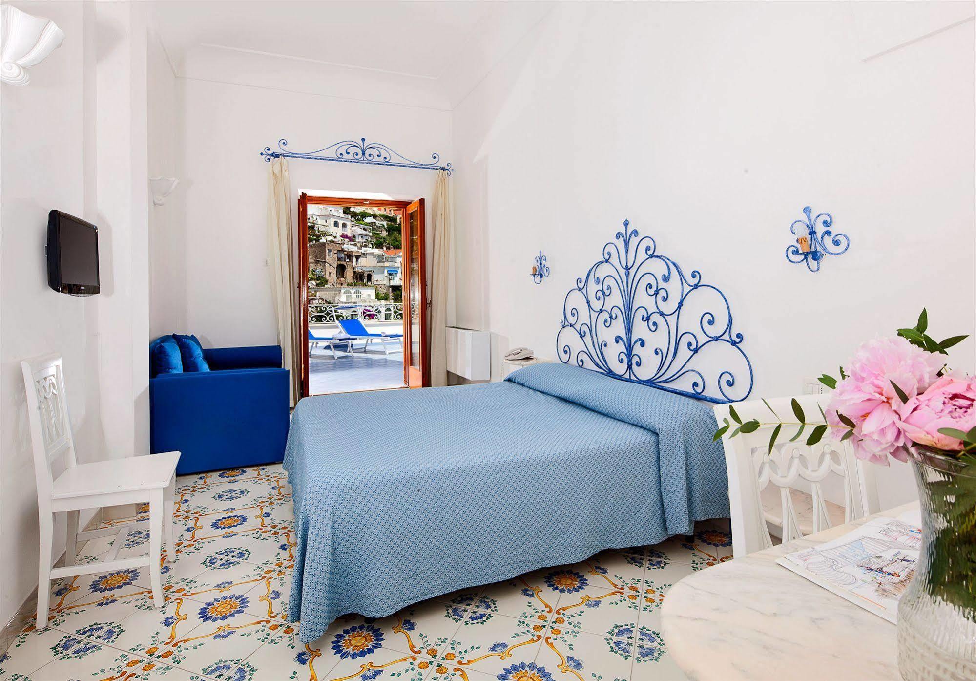 Hotel Vittoria Positano Esterno foto
