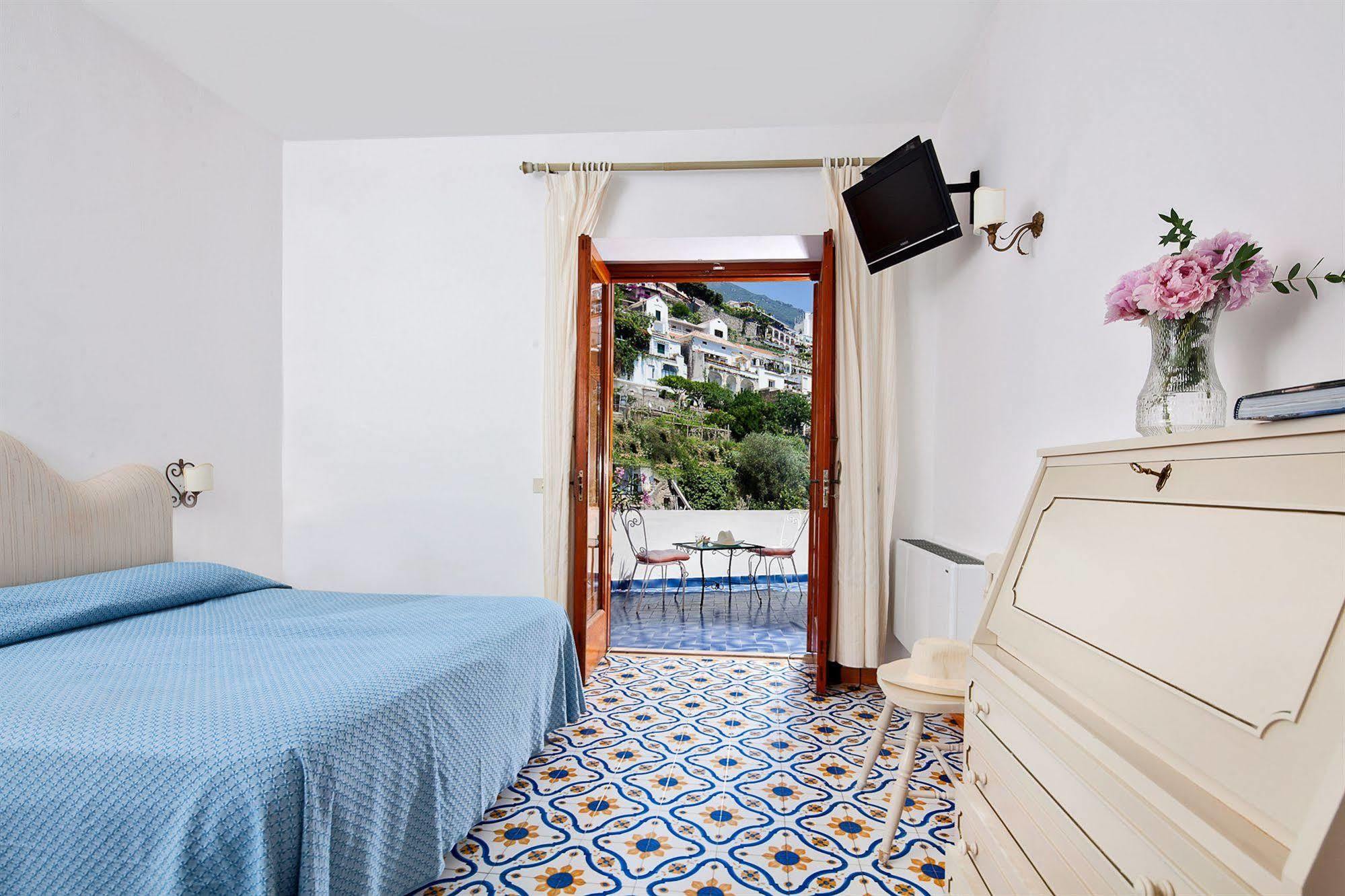 Hotel Vittoria Positano Esterno foto