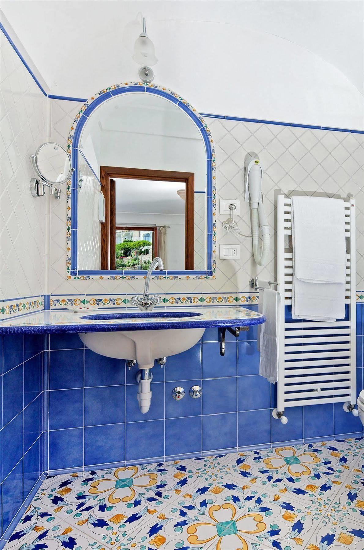 Hotel Vittoria Positano Esterno foto