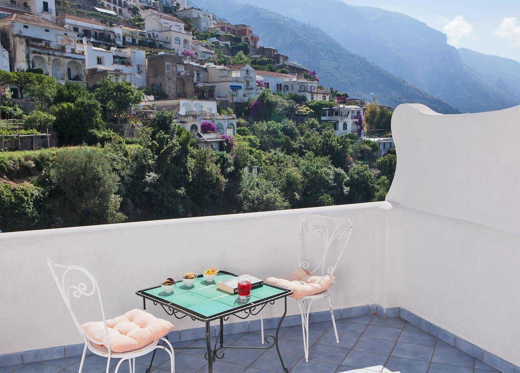 Hotel Vittoria Positano Esterno foto