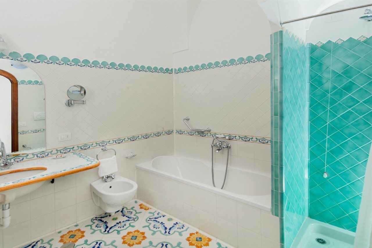 Hotel Vittoria Positano Esterno foto