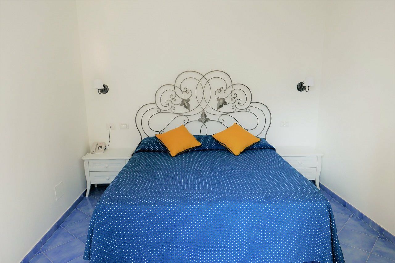 Hotel Vittoria Positano Esterno foto